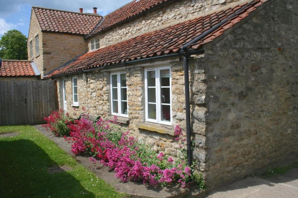Pretty Yorkshire Stone Cottage Harome Exteriér fotografie